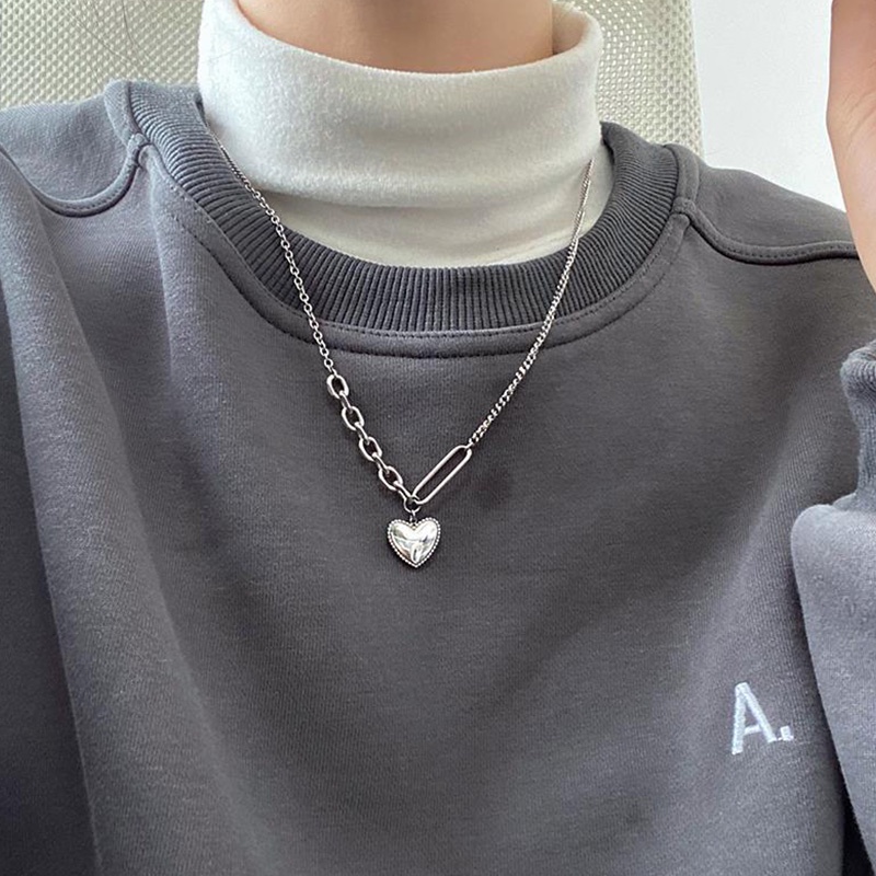 COD❤️Cinta Liontin Kalung Titanium Steel  Fashion Wanita Hip Hop Punk Sweater Rantai Keren Angin Kalung Wanita  Fashion Aksesoris Murah