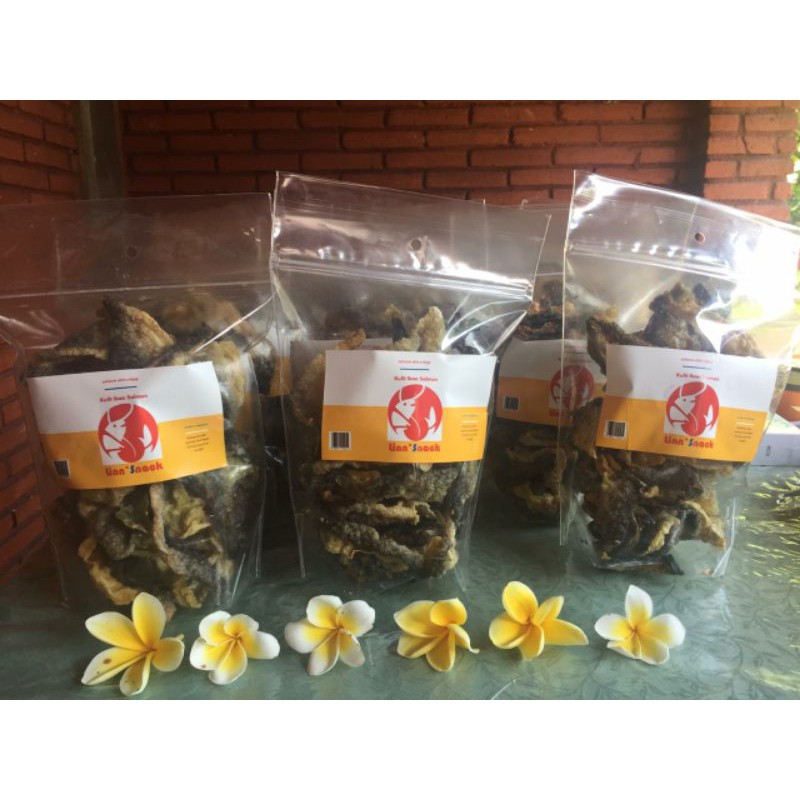 

Kerupuk Kulit Salmon