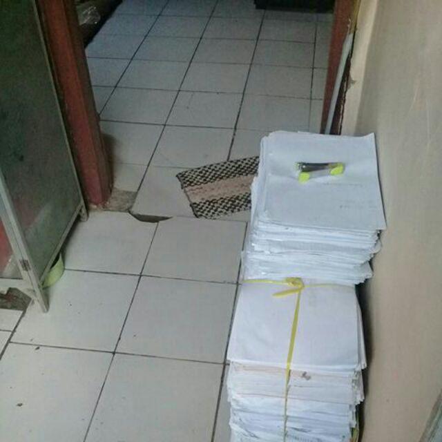 Rak Tas Karakter / Rak Tas Gantung Dengan Sleting