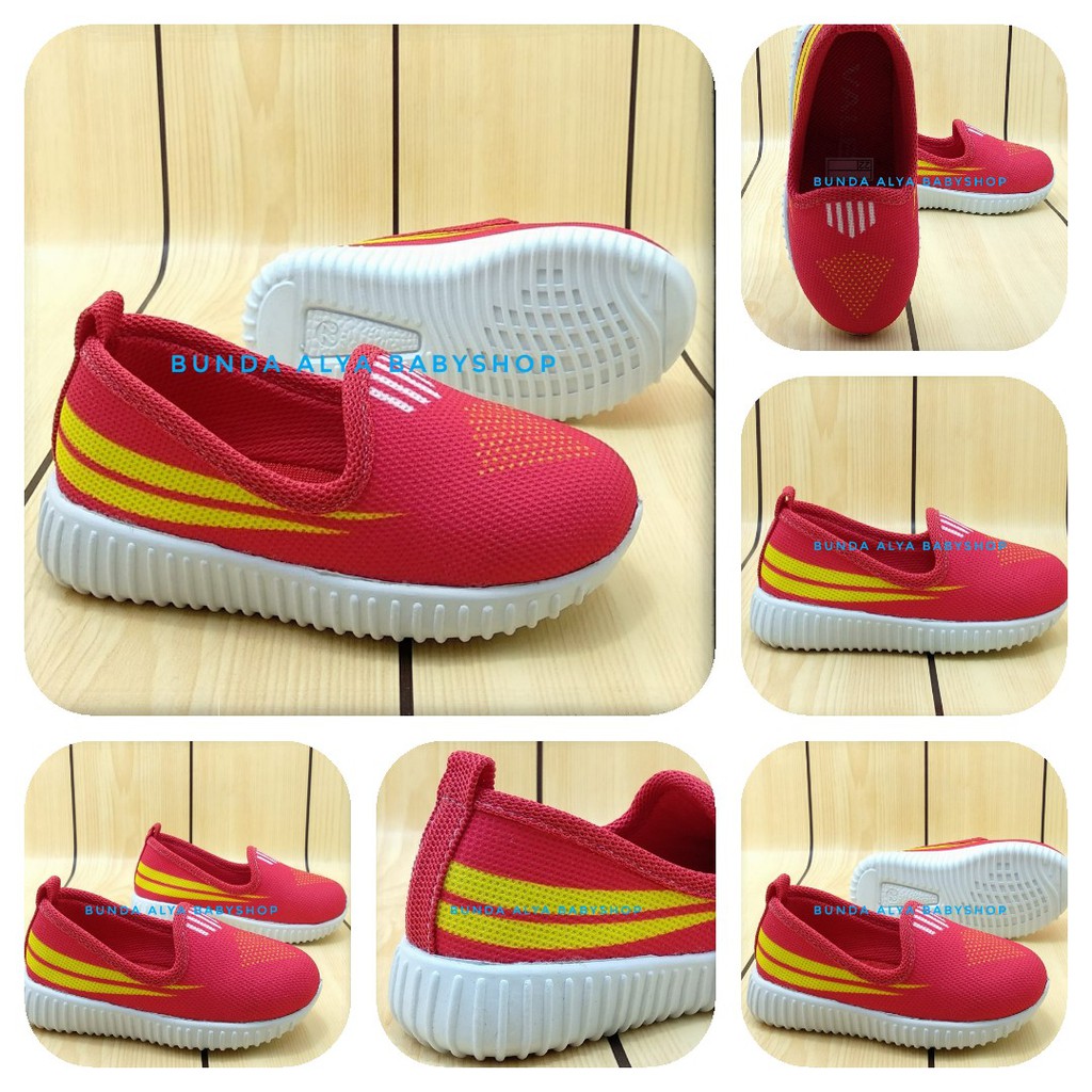 Sepatu Anak Perempuan Usia 1 2 3 4 5 6 Tahun Size 22 - 35 Garis MERAH - Sepatu Anak Cowok Cewek Alas Karet Anti Licin