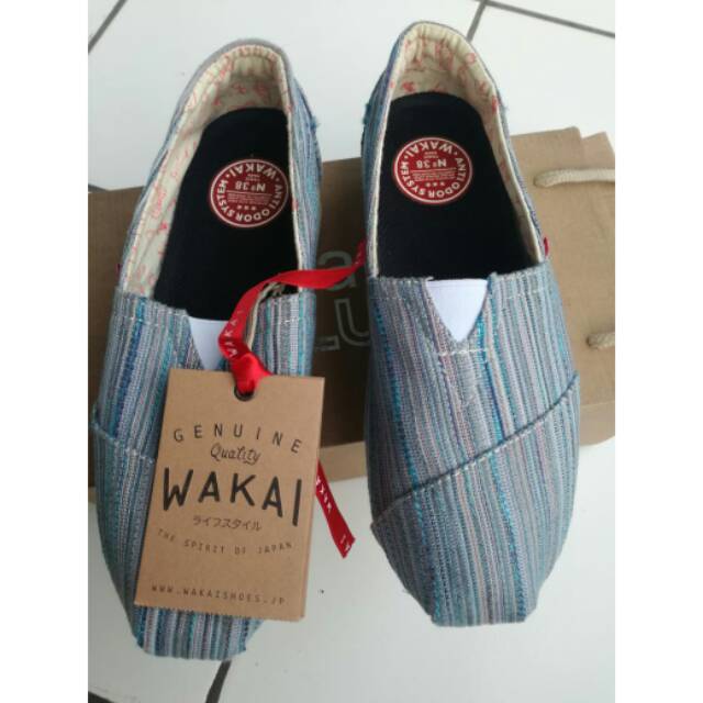 New sepatu wakai original