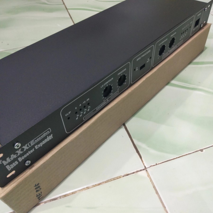 Box bass booster expander (BBE)