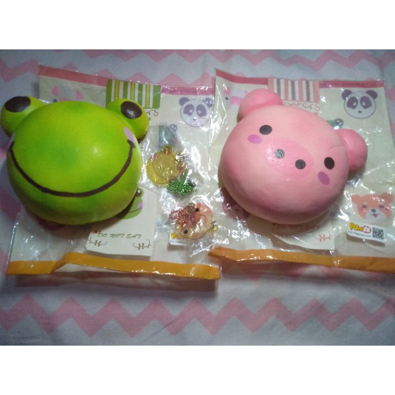 SQUISHY LICENSED PUNIMARU ANIMAL BUN PIG & FROG (dapat 2)