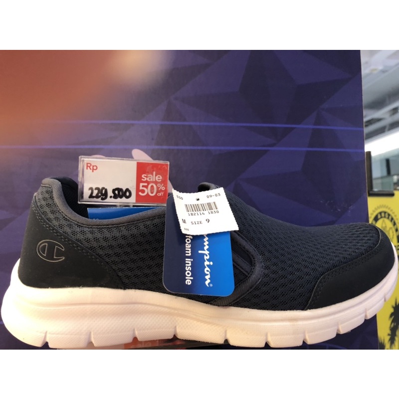 CHAMPION SEPATU PRIA DISKON