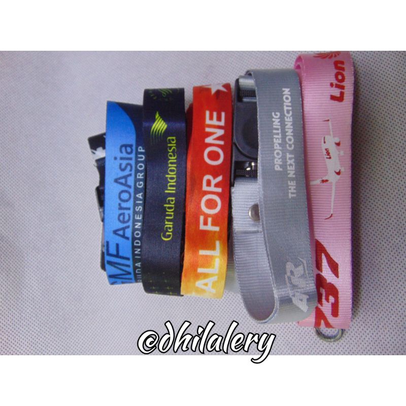 

LANYARD KALUNG ID CARD MURAH GARUDA, LION, CITILINK, 737, 777, BOEING, AIRBUS