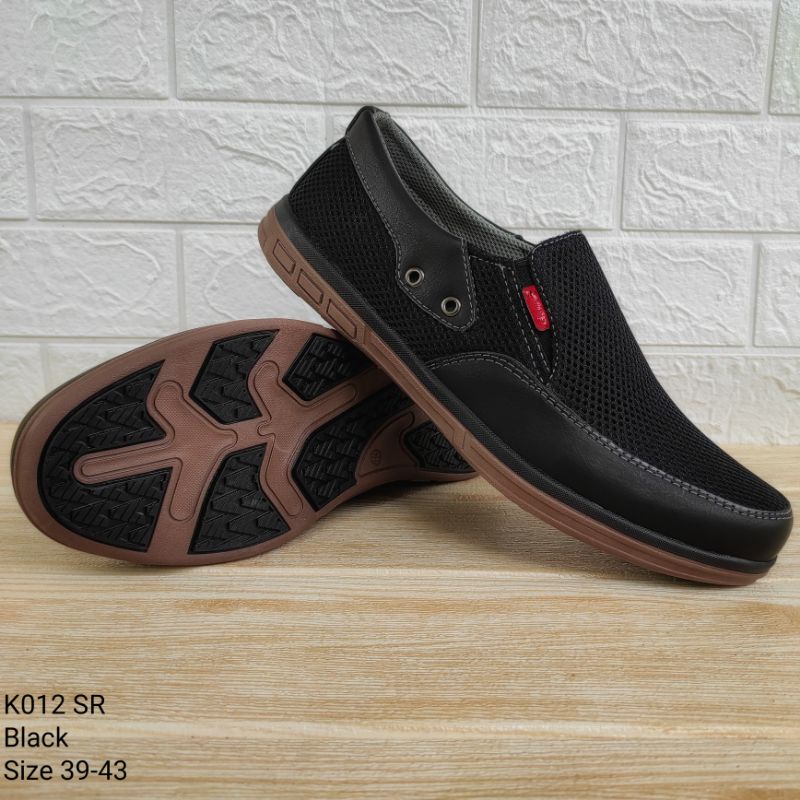 Sepatu Pria Kulit Slip On Kasual Formal Kerja Kantoran Sintetis Sol Karet