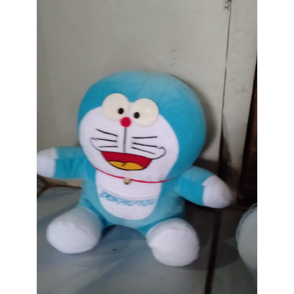 Boneka Doraemon Size L [tinggi 33cm]