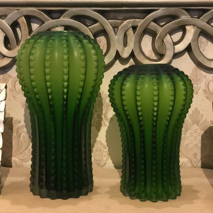 vase bunga bentuk kaktus