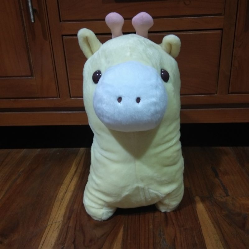 Boneka amuse jerapah besar