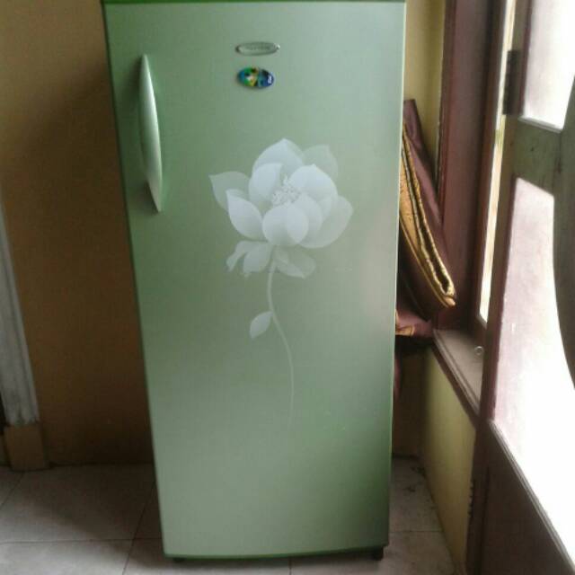 kulkas polytron 1 pintu