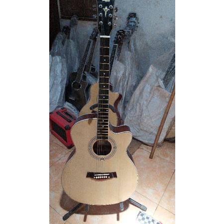 Gitar  Akustik Taylor Bonus packing kayu