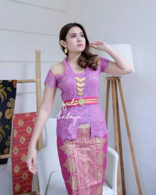 Set Kebaya Bali Modern Modifikasi brukat rangrang