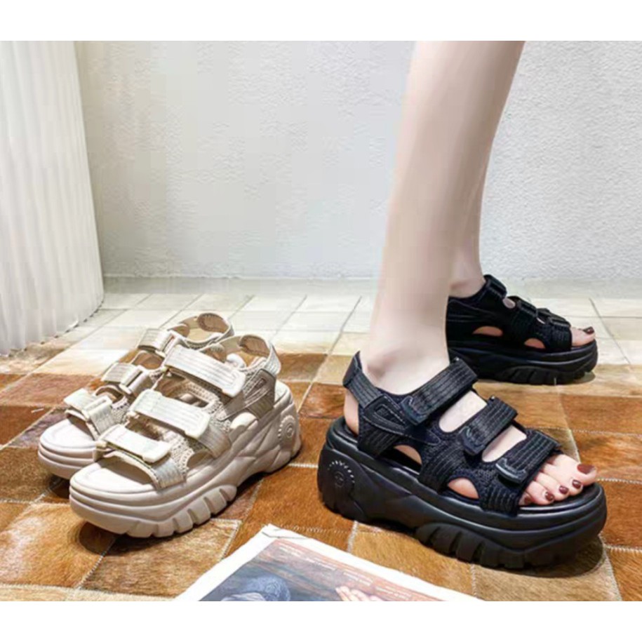 Sandal Tali Wanita Stripe 3 tinggi sol WA409