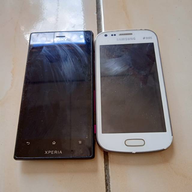 Hp minus sony experia dan samsung duos
