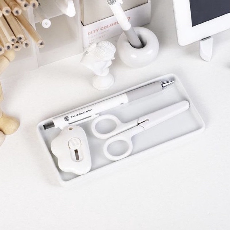 

Gunting Putih Mini Aesthetic Guting Lucu dengan Penutup