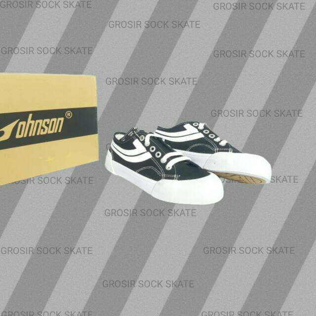 Sepatu Johnson Galaxy Pro Low Cut Black White