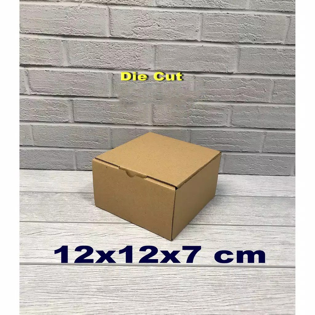 

Kardus 12 x 12 x 7 cm...... Die Cut