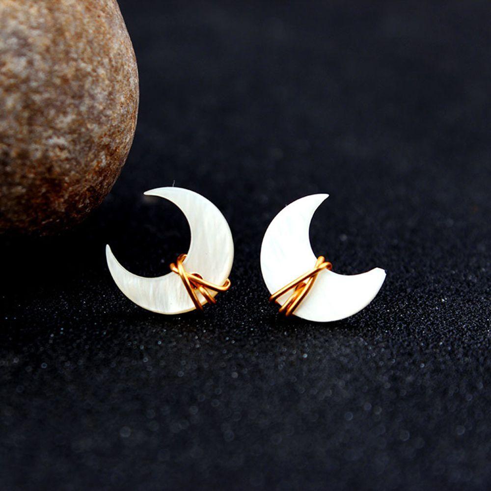 Needway Moon Stud Earrings Kepribadian Temperamen Hadiah Sederhana Shell Perempuan Indah Aksesoris Telinga Drop Earrings Wanita Earrings