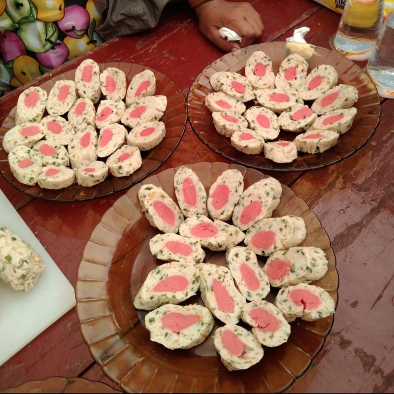 

Lontong Daging Ayam Bumbu Gulung Pasta Daging Ikan Laut Siap Konsumsi dan Saji