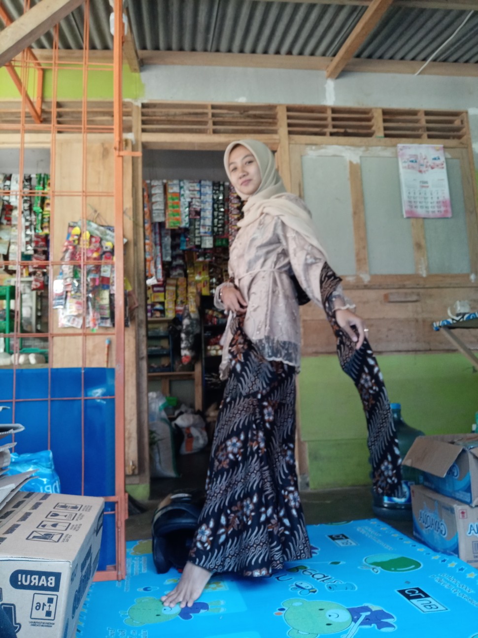 Maura Couple - Sania Ruffle Batik Couple Ori Ndoro Jowi Garansi Termurah Shopee - Batik Solo Prilly