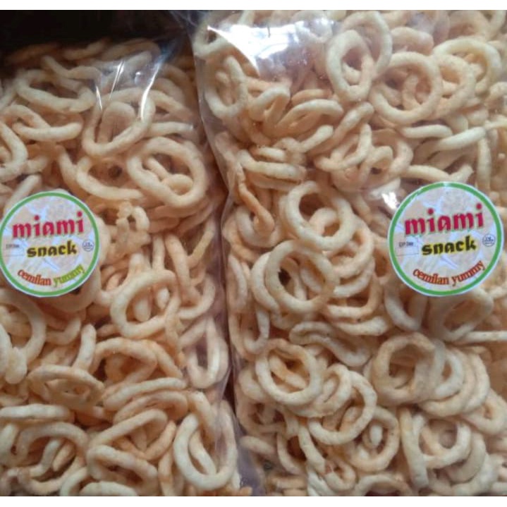 

Makanan ringan Klanting lanting singkong bumbu