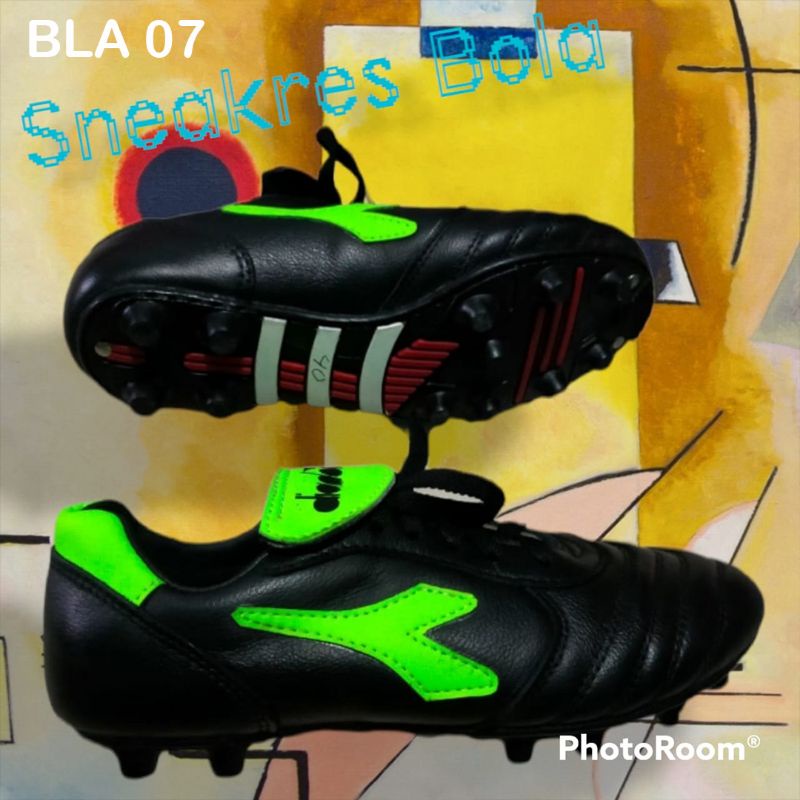 Sepatu Bola Polet Diadora Bahan Kulit TERMURAH, TERBAIK, TERLARIS DIADORA