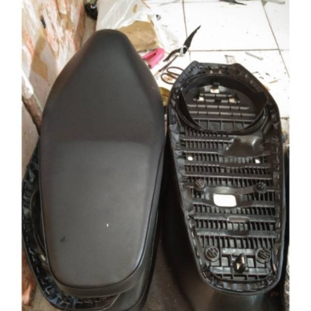 Jok motor Revo fit new blade