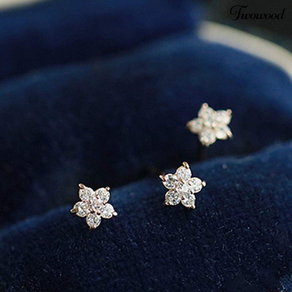 1 Pasang Anting Stud Bentuk Bintang Bahan Cubic Zirconia Untuk Wanita