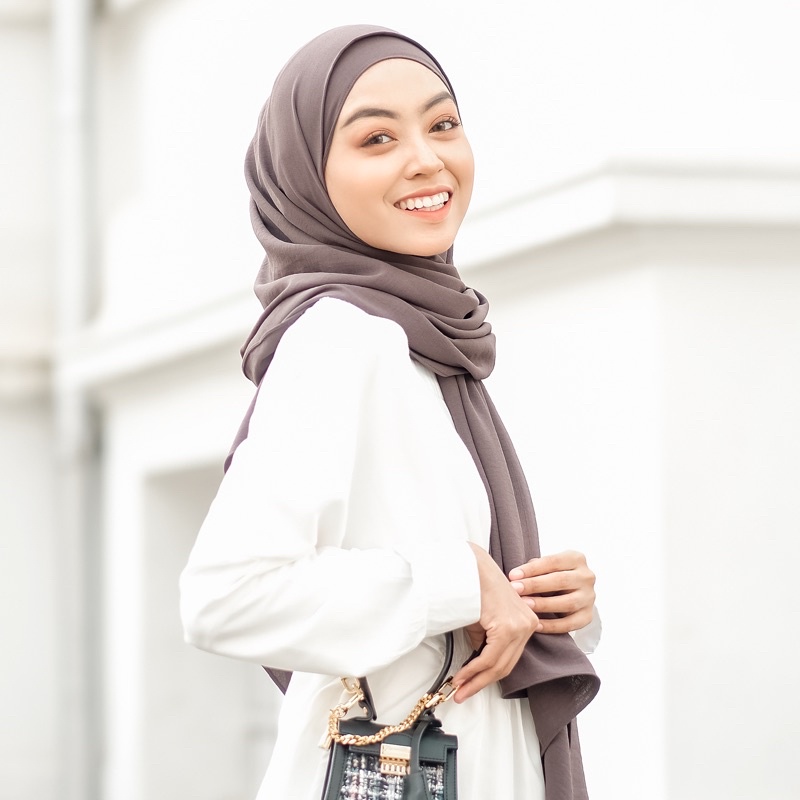 Meira Shawl | Pashmina Polos Kolaborasi Meiraniap x Yeppushop-Caviar