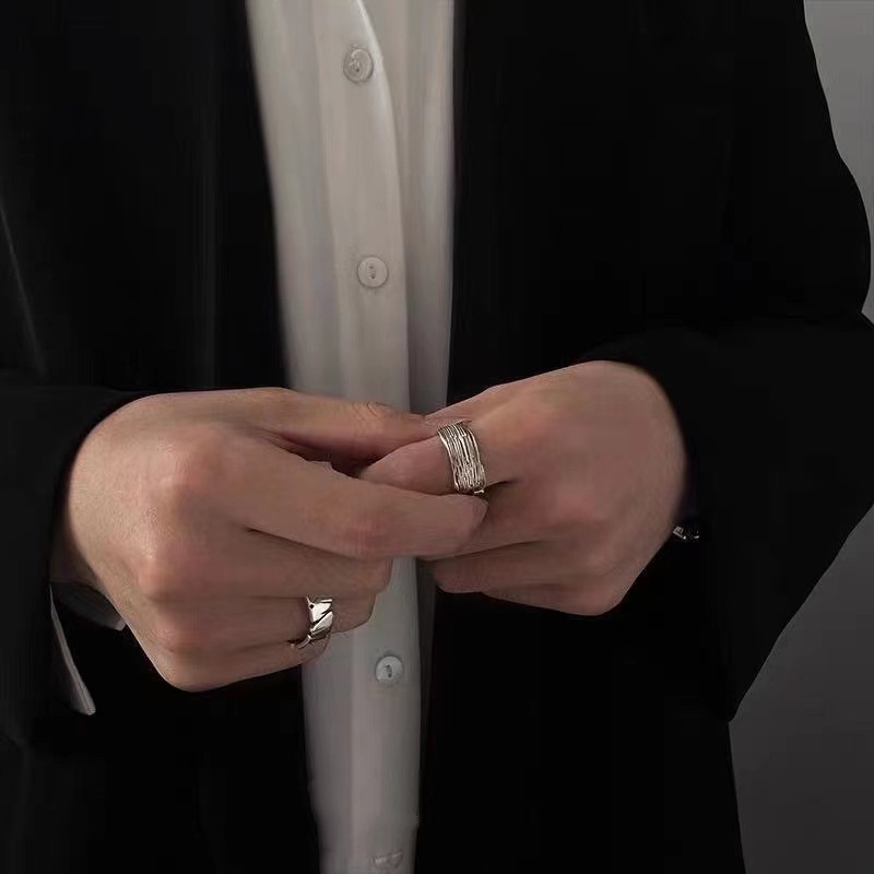 Cincin Desain Garis Tidak Teratur Model Lipat Gaya retro Eropa Amerika Untuk Pria