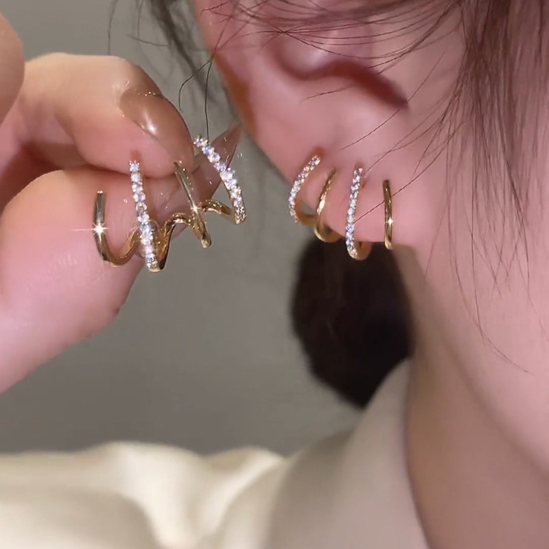 Anting Klip Bentuk Geometris Bahan Logam Aksen Berlian Untuk Wanita