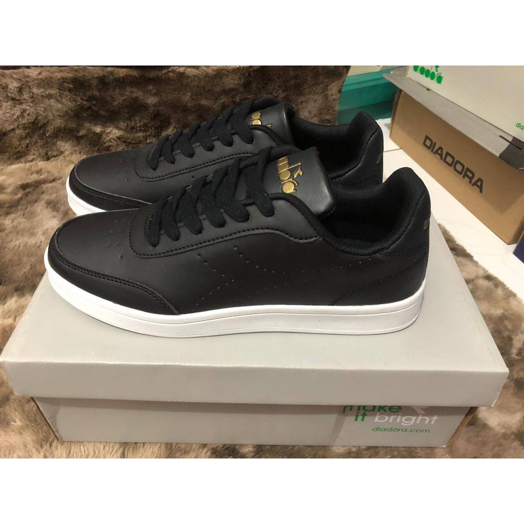 SEPATU DIADORA GIVANO