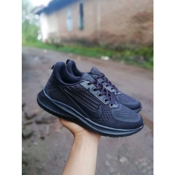 sepatu import wanita Nike // sepatu sneaker wanita