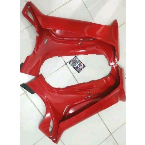 Sayap luar dalam/ tebeng luar dalam fizr merah VRC1 ORIGINAL YGP