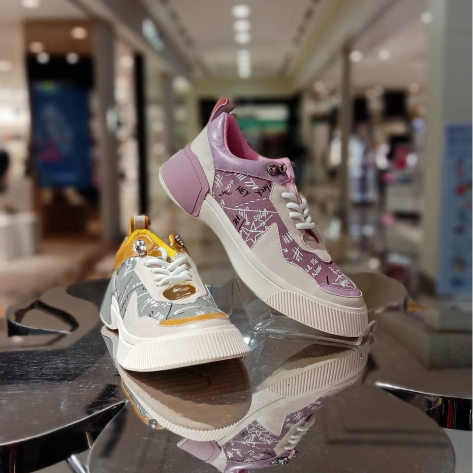 READY Sepatu GOSH ART 622