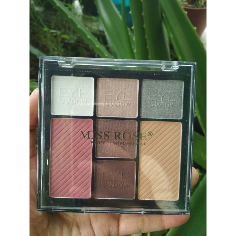 Eyeshadow miss Rose