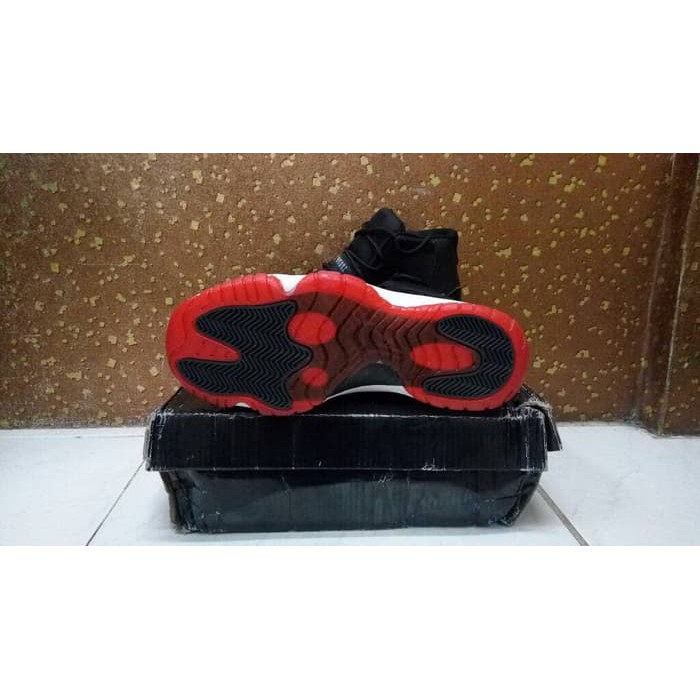 Termurah  NIKE AIR JORDAN 11 BLACK RED  Berkualitas