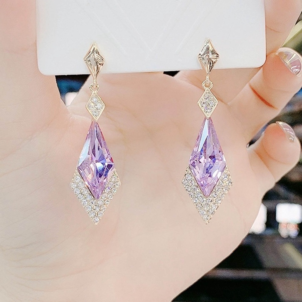 Hu Hu Hu Hu Hu Alat Bantu Pasang Kacamata♡ 1 Pasang Anting Bentuk Belah Ketupat Aksen Kristal Berlian Imitasi Untuk Wanita