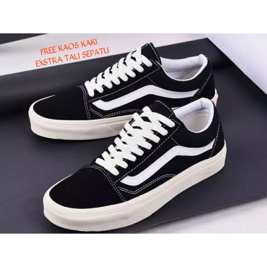 harga sneakers vans original