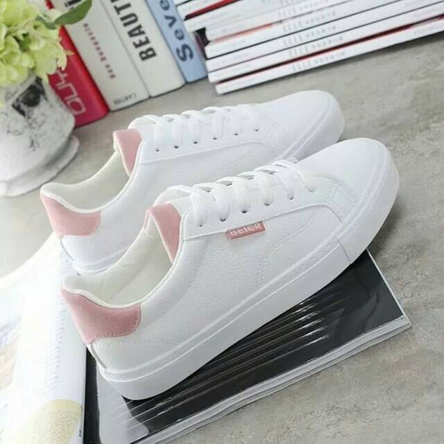 SEPATU WANITA BEIER