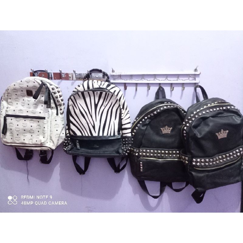 4 pcs(Tas ransel J.ESTINA hitam, MCM Babeboo White & J.ESTINA Leto motif Zebra)