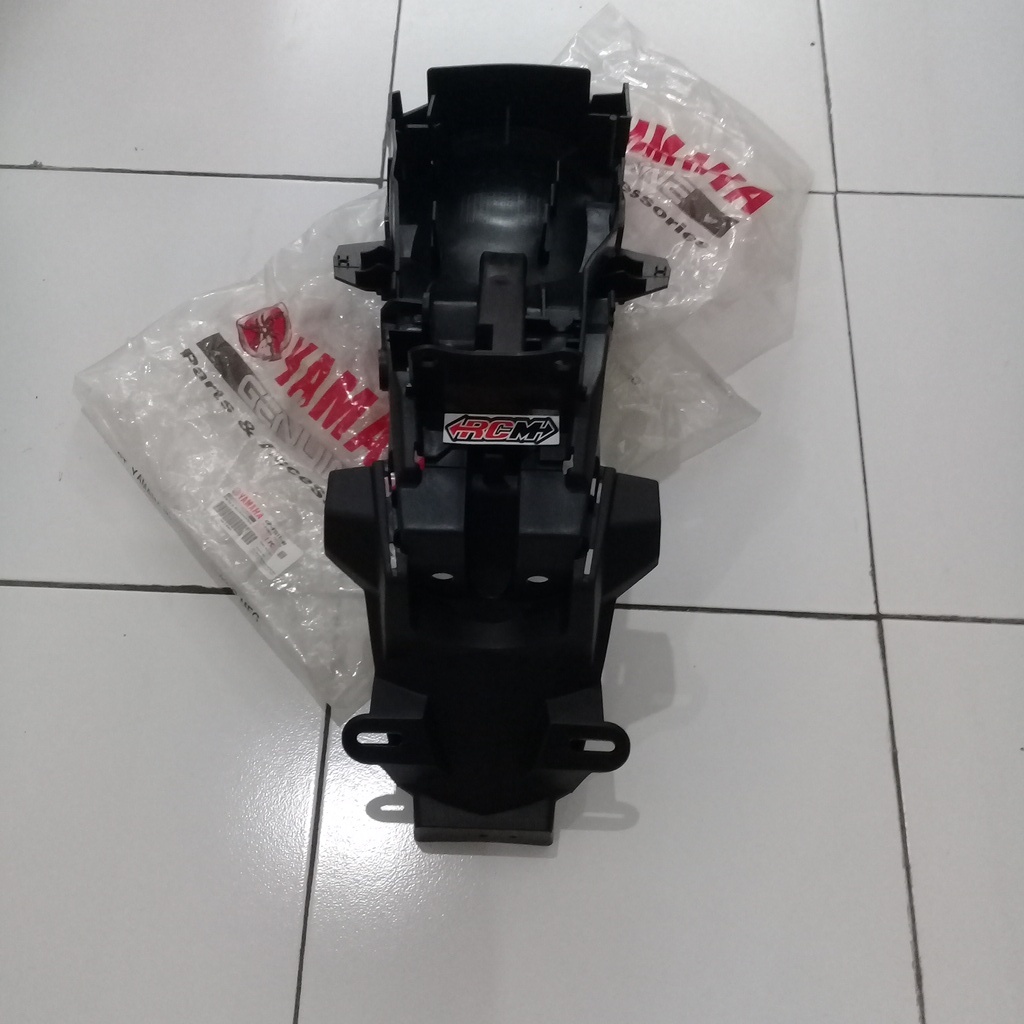SLEBOR SPAKBOR SELEBOR SEPAKBOR BELAKANG BYSON KARBU CARBU ORI ORIGINAL YAMAHA YGP ASLI 45P-F1611-00