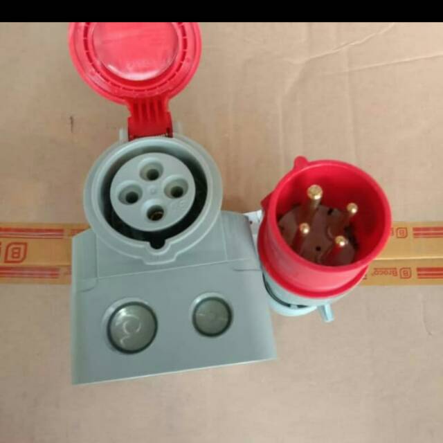 Legrand set surface mounting 555258+555238 plug Socket legrand .32A+ E IP44 3 PHASE 4pin