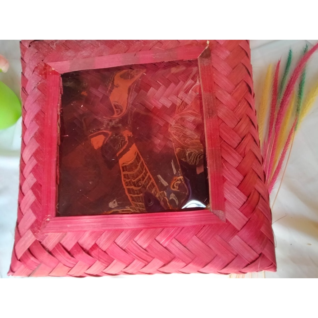 

[ Halodul ] 22X 22 X 9 BESEK MIKA WARNA-HAMPERS-BESEK WARNA-BOXS UNIK-BOX KARDUS-KARDUS MAKANAN