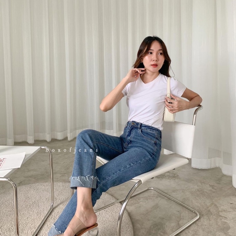 Boxofjeans - YURI 유리 Cut Boyfriend jeans - DARK BLUE