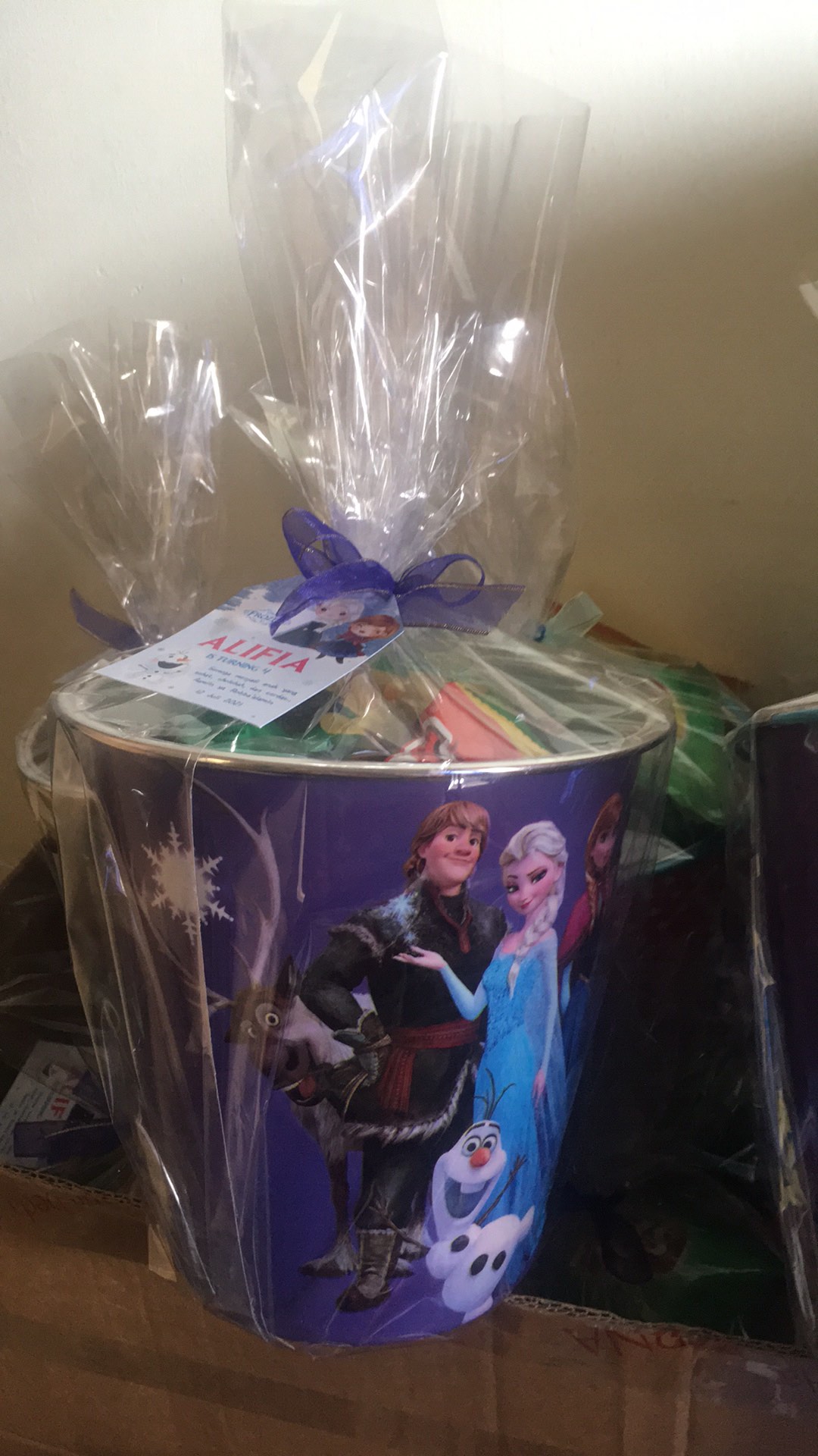 Tempat Sampah Bulat Karakter Plus Plastik Dan Pita