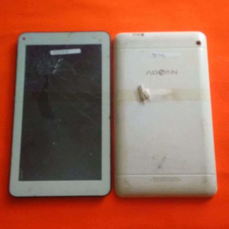 KESING TABLET ADVAN TIDAK TAU TIPE NYA . ORIGINAL COPOTAN