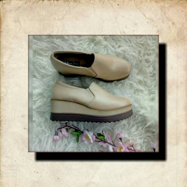 Sepatu Zaggy Mocca by Hellena Shoes