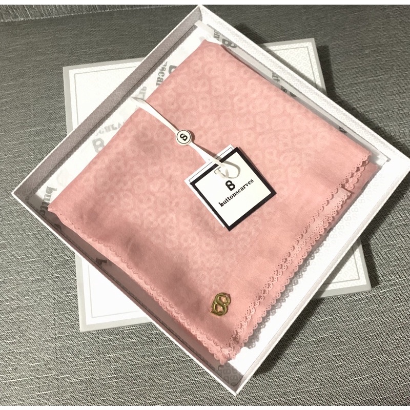 Preloved buttonscarves tapis square bubble gum