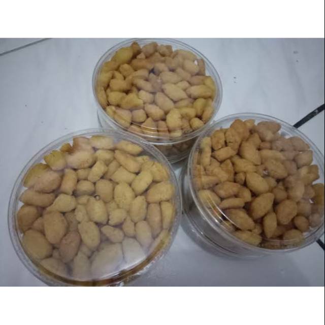 

Kue kering biji ketapang